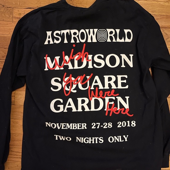 Like new Cactus Jack long sleeve t-shirt - Picture 2 of 3